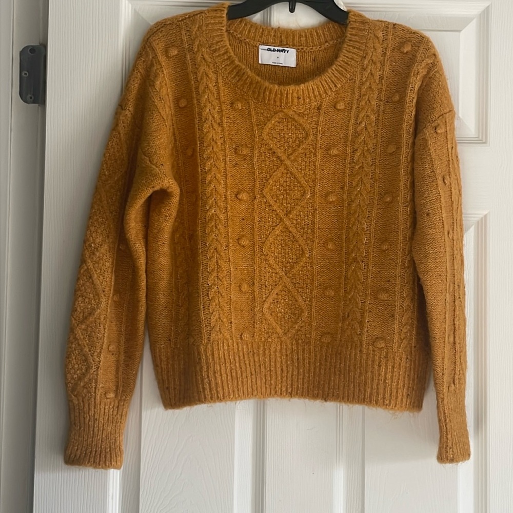 Old navy long sleeve sweater